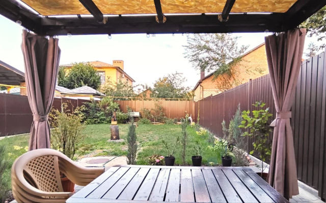 Частный Дом на Хопёрском Переулке