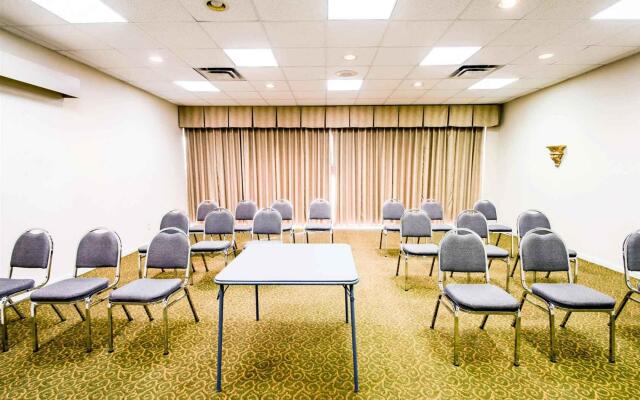 Equus Inn Ocala Hotel