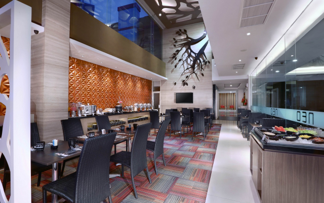 Отель Neo Gubeng, Surabaya