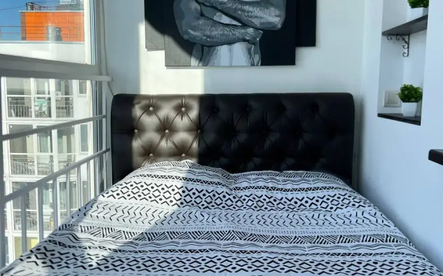 Квартира Студия с Панорамными Окнами