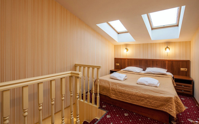 Moika 5 Hotel