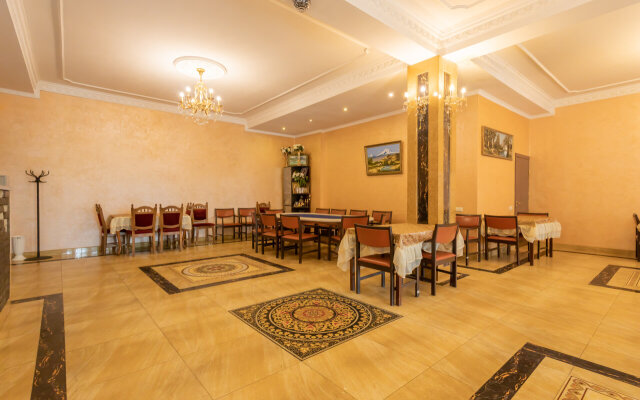 Van Gold Guest house