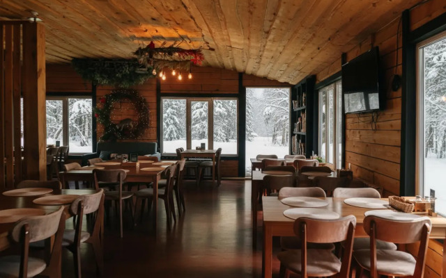 Отель Туристский оздоровительный комплекс Таежник