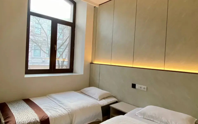 Отель Holiday Hotel