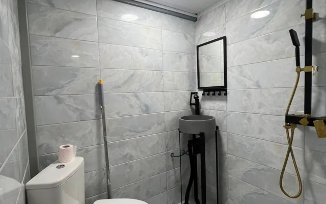 Dvuhurovnevaya Studiya Flat