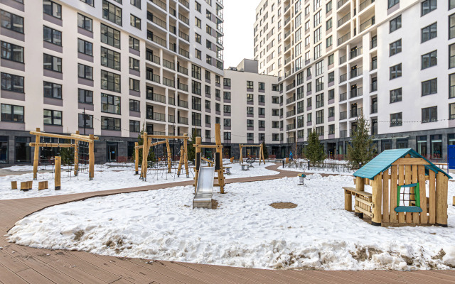 U metro Ladozhskaya Flat