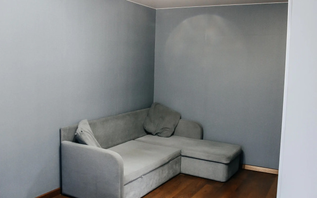 Na Moskovskoy Ulitse Flat