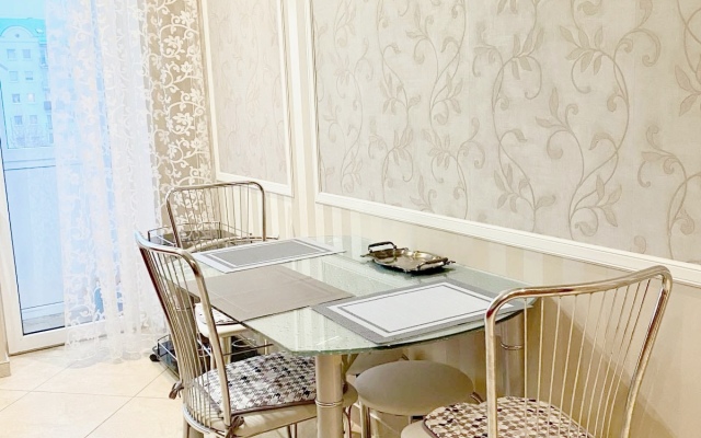 Na Tolbukhina 6 Apartments