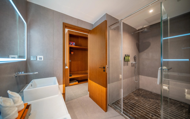 One Gem Hotel
