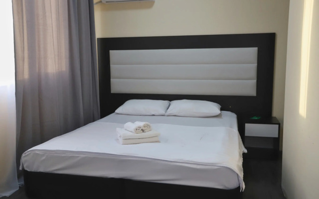 Golden City Hotel
