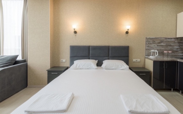 Grand Sapphire Apartments