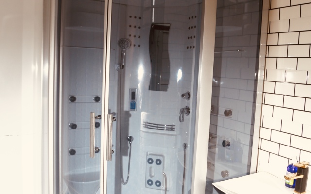 247 Luxury Hotel & Apartment Ajah Hotel