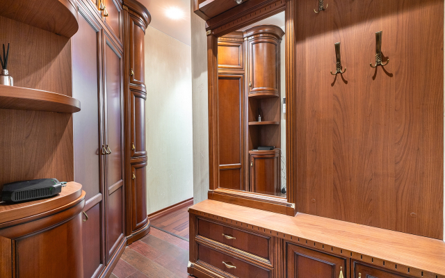 S Konditsionerom Vozle Kievskogo Vokzala Flat