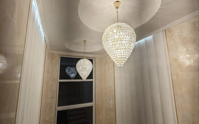 Dom s podogrevaemym basseynom Private house