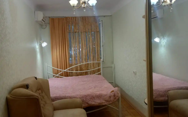 V Samom Tsentre Yalty Flat