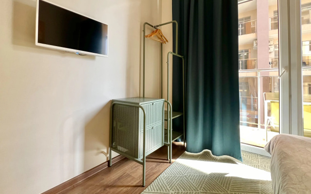 Apartments Alfa Chernomorskaya 13