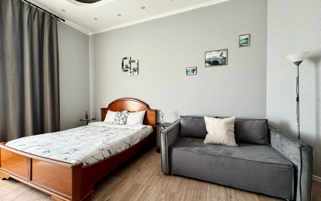 Апартаменты SivakApart c балконом на Невский и видом на набережную