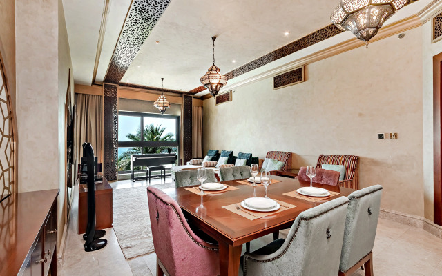 2B Fairmont Residence Palm Jumeira Sea View Apartments