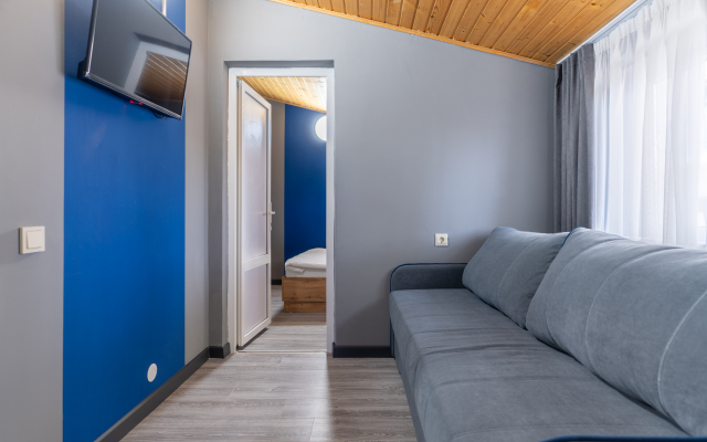Maksim Park-Loo Hotel