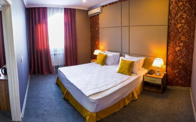 Square Boutique Hotel