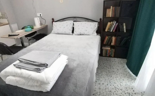 Studiya Na Mikrorayone Beryozovy 148 Flat