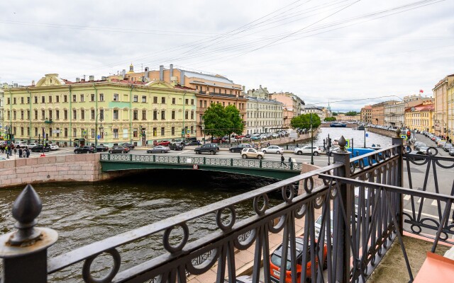 Solo na naberezhnoy reki Moyki 82 Guest house