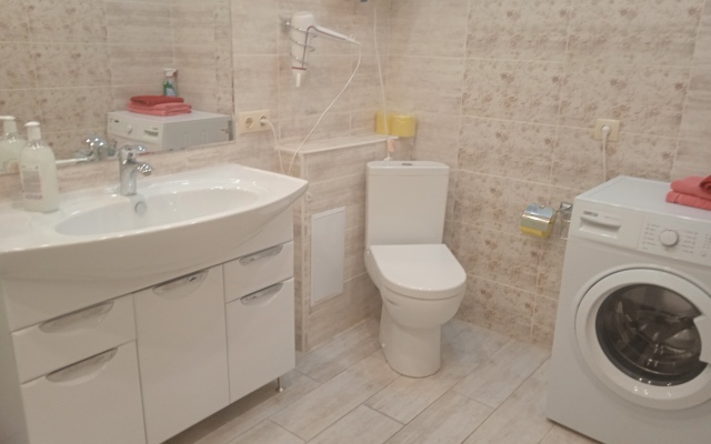 Lyuks 56m U Auri Apartments