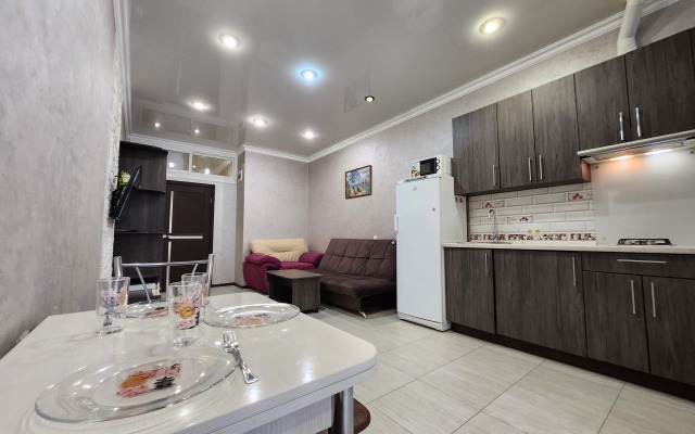 Dvukhkomnatnye U Vokzala Apartments