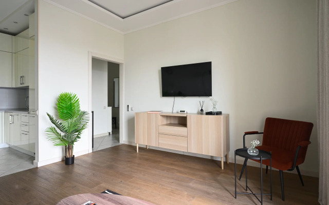 S Panoramnym Vidom Nedaleko ot Metro Apartments