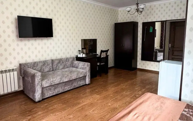 Kavkaz Hotel
