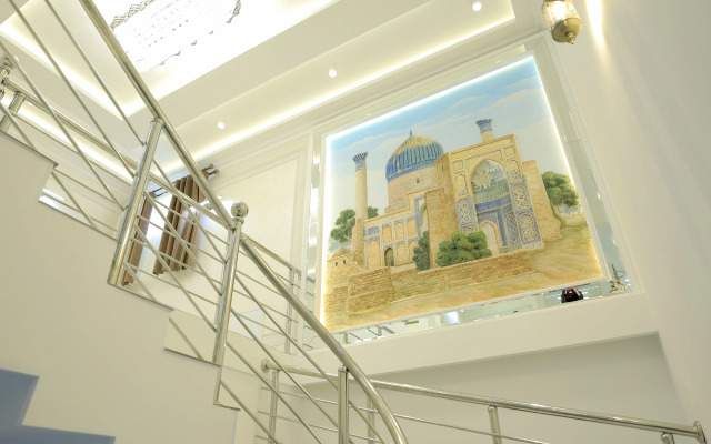 Amir Plaza Hotel