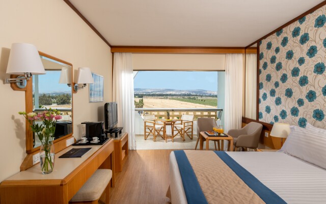 Constantinou Bros Athena Royal Beach Hotel
