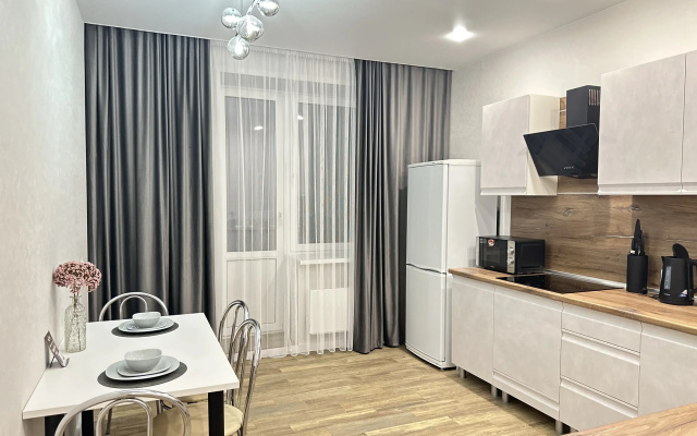 Apartamenty 1-komn Stil'naa Kvartira 44 kv.m. ul. Sevastopol'skoj d. 2/2