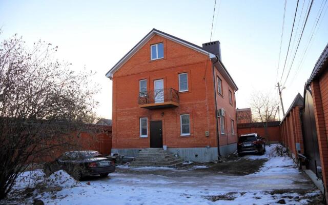 L'yuis Rostov Na Donu Guest House