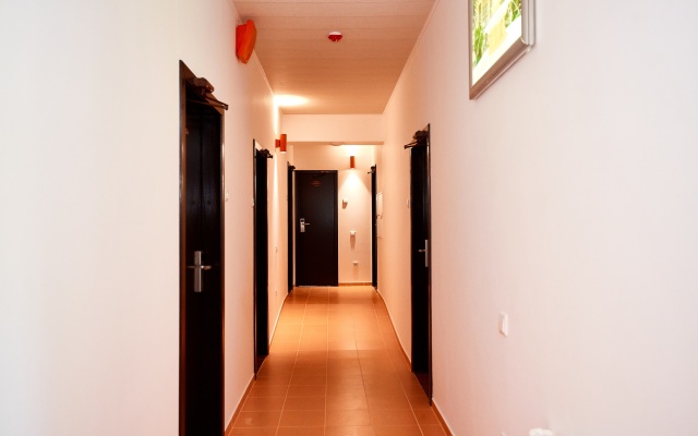 Deesa Hotel