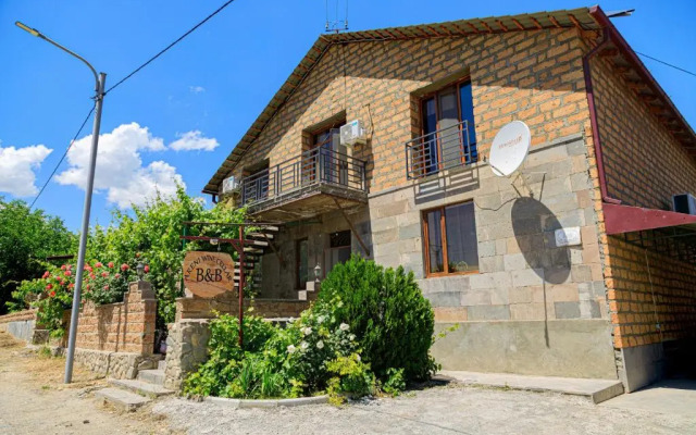 Areni Wine Cellar Guest House