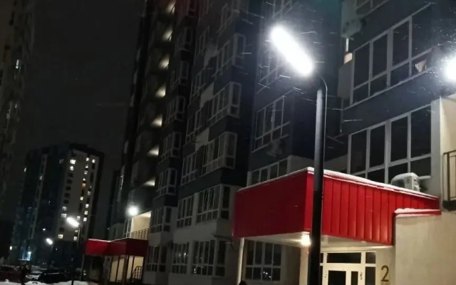Kvartira ZK Nord radom s aeroportom na 10 etaze i horosim vidom