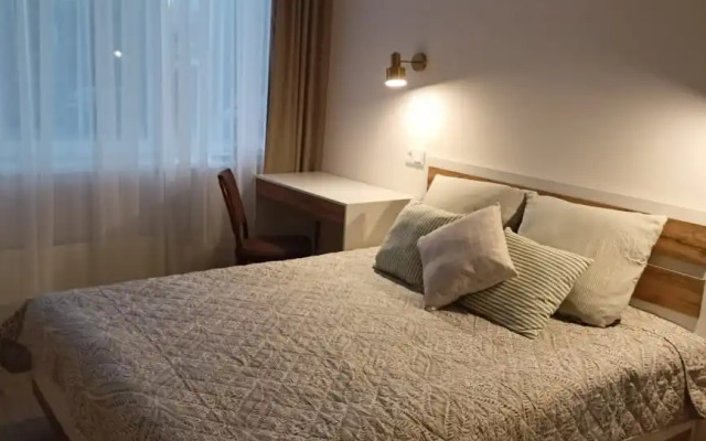 Dvukhkomnatnyje Atlas Na 1 Linii U Morya Apartments