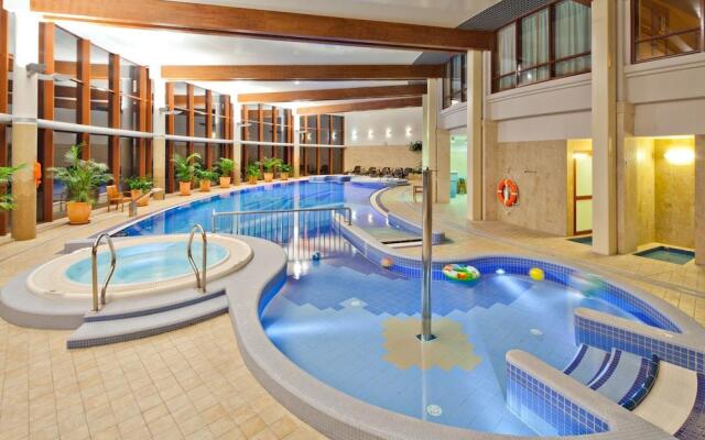 Курортный Отель Dom Zdrojowy Resort & Spa