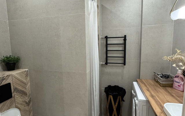 Апартаменты Уютная 2-х.ком.кв на НЛМК