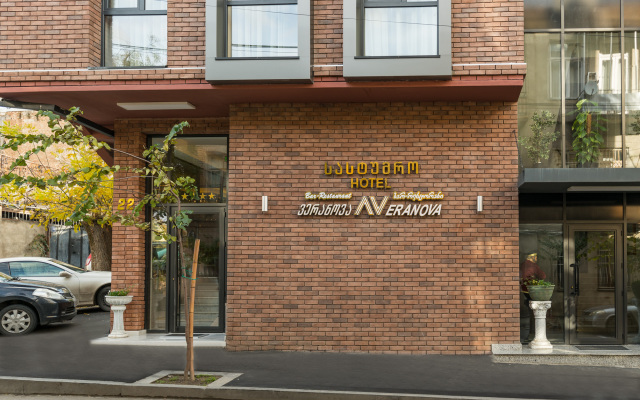 Veranova Hotel