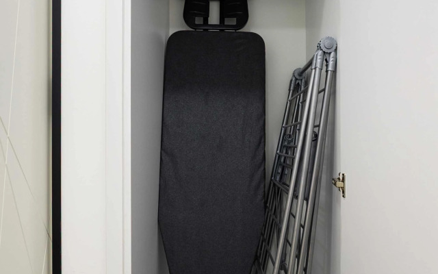 KeyGo #0077, 1 Bedroom, Saryan Street Apartments