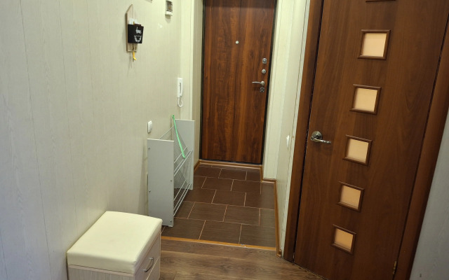 Na Kommunarov Apartments