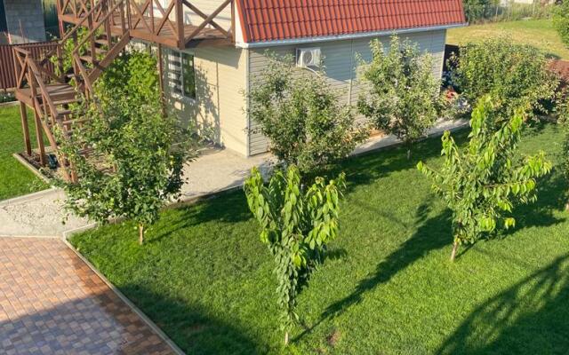 38 Popugaev Guest House