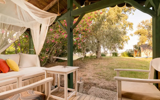 Etenna Beach Bungalows