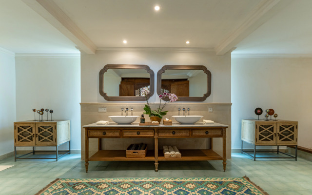 Resort Umah  Lusa Hotel