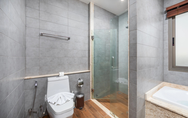 Вилла Nai Harn Pool Villa Bond