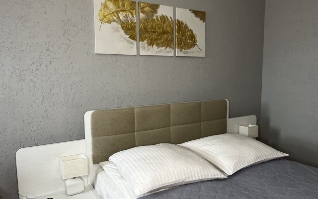 U Zamkovogo Pruda 1 Apartments