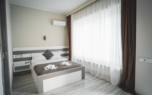 White House Mini-Hotel