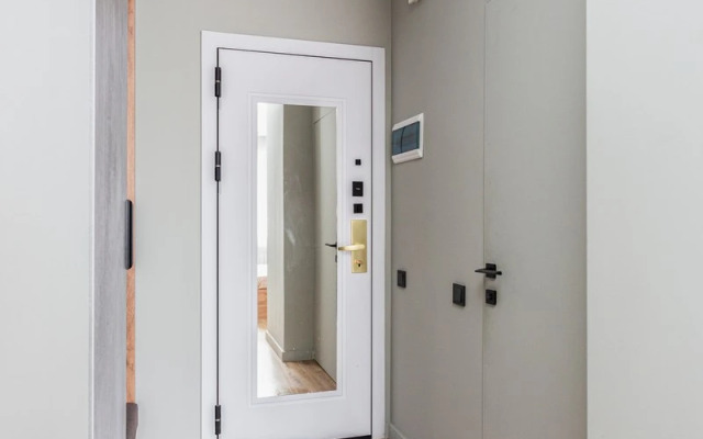 Na Leninskom Prospekte 158 Flat